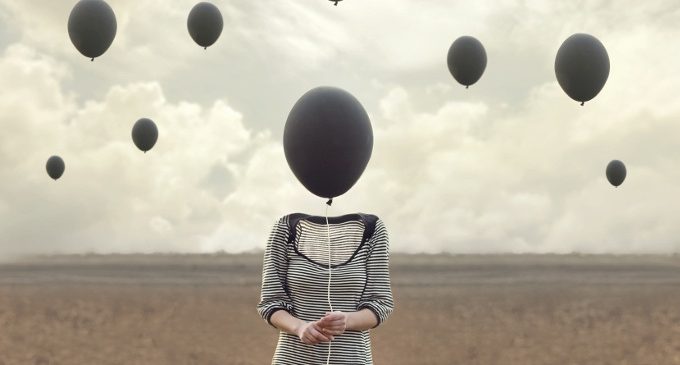 Psicologa Cernusco – Le tecniche di Defusione: come distanziarsi dai pensieri disfunzionali